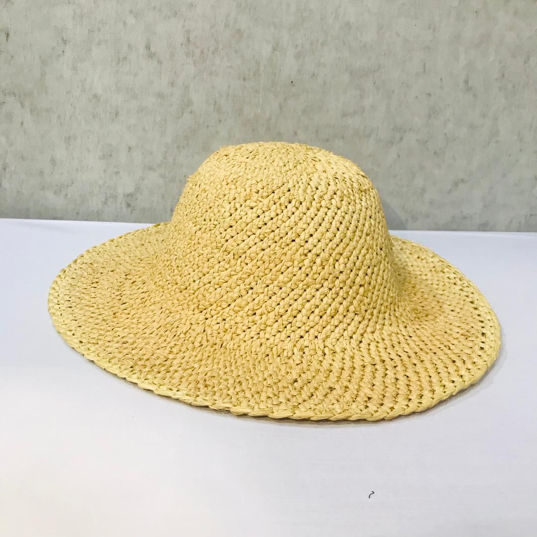 Raffia hat