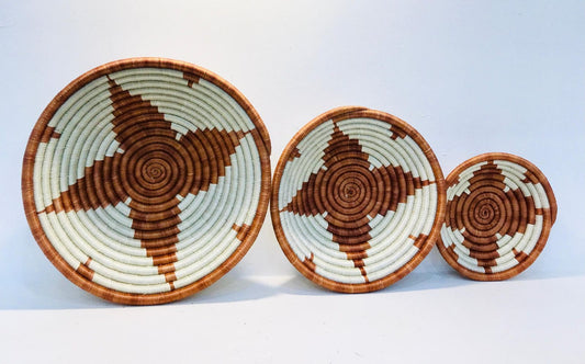 Deep brown fruit baskets/ Ebibbo