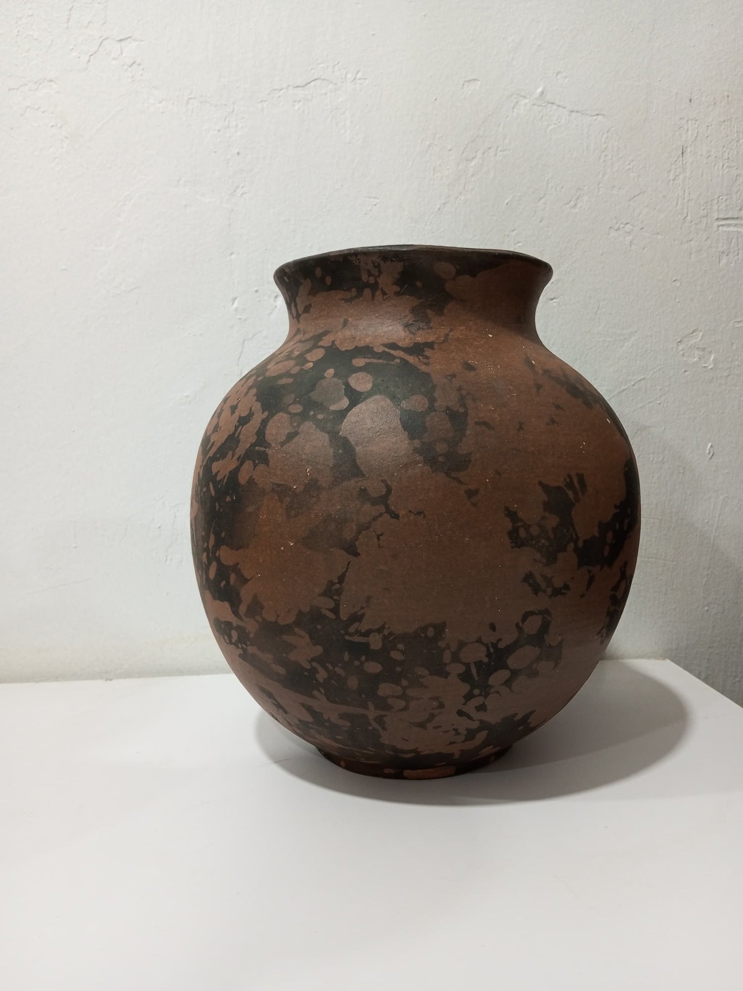 Ceramic pot / Plant holder