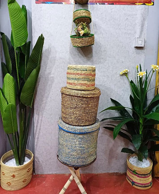 Plant holder basket