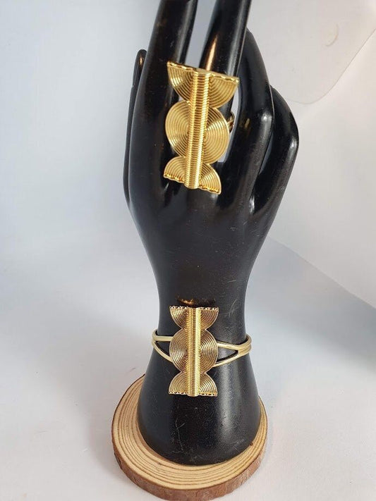Ring and bangle set