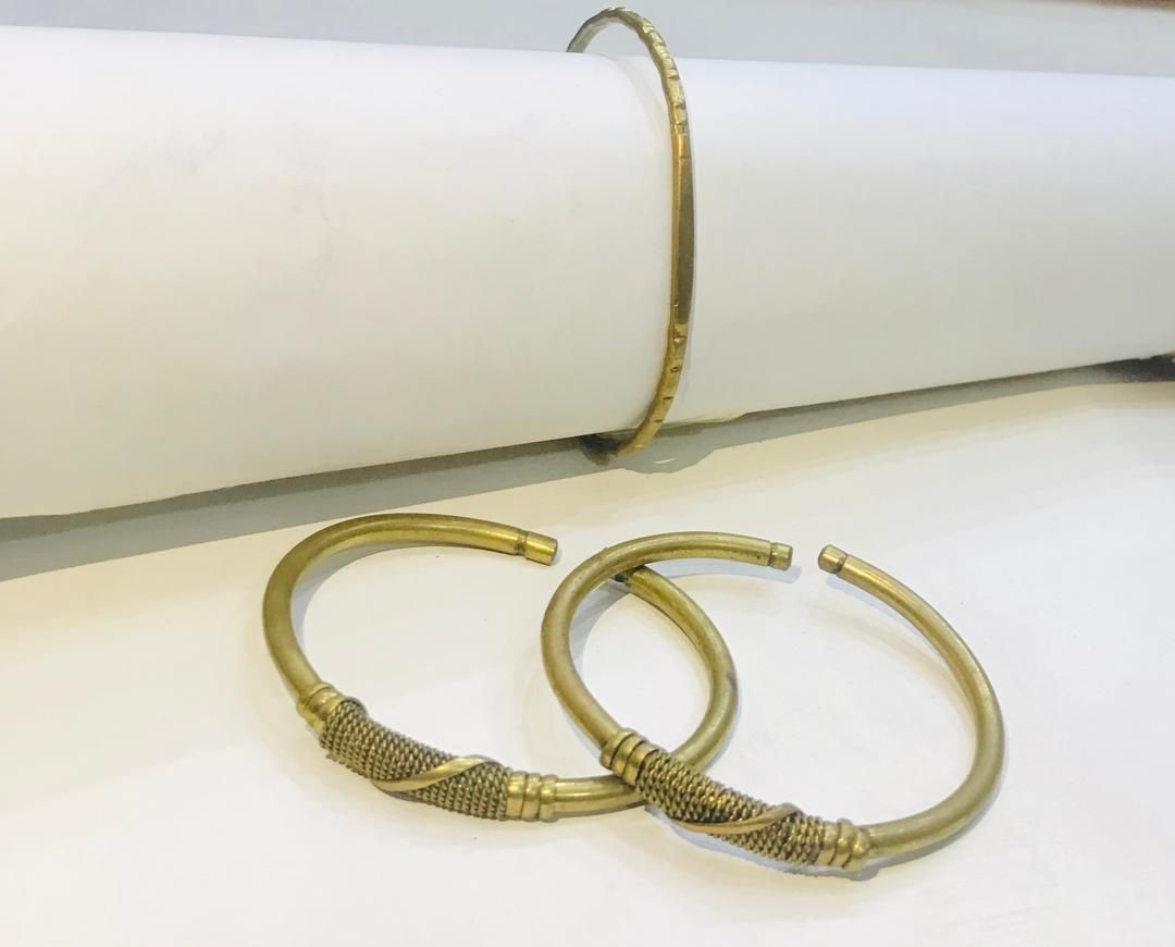 Metal bangle