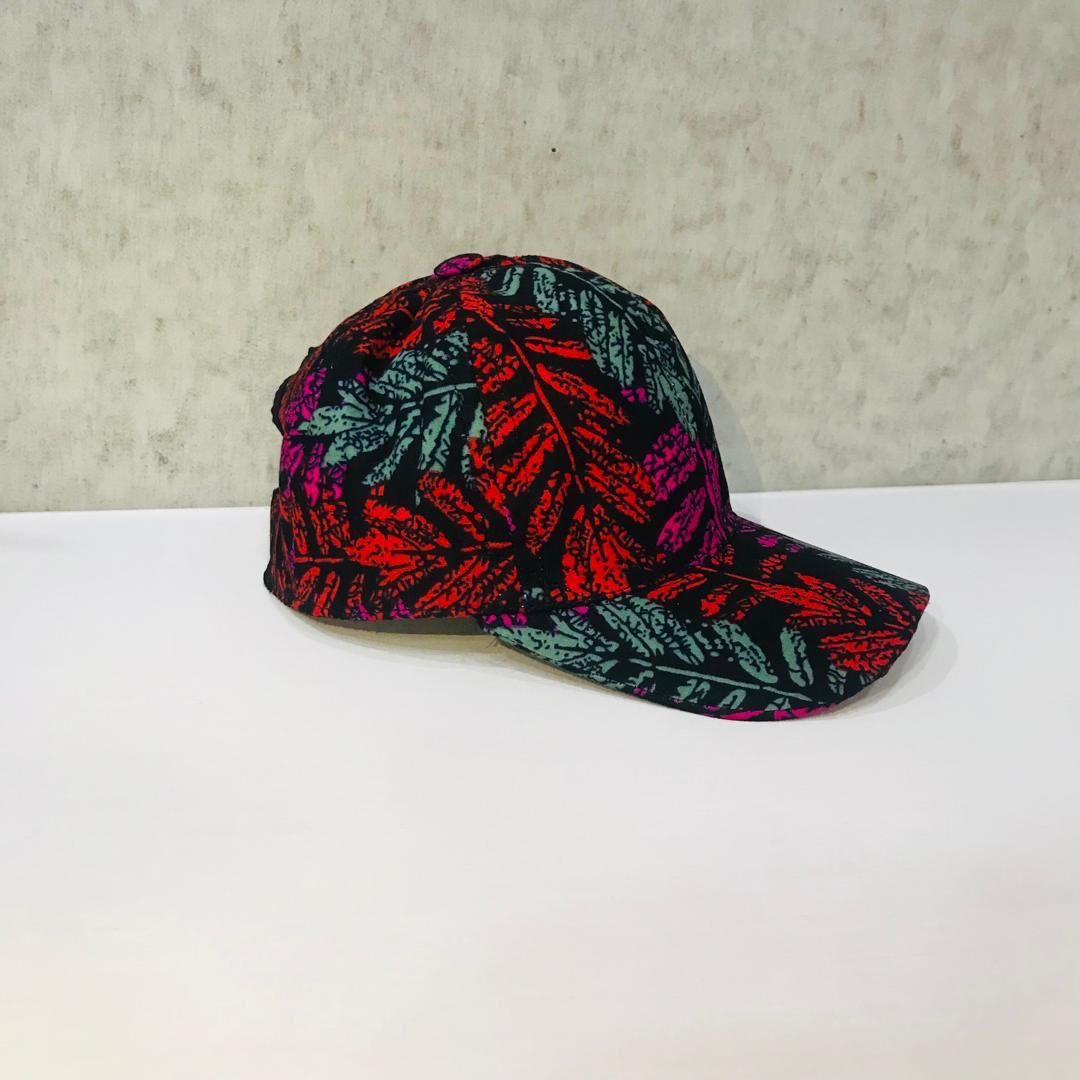 Caps