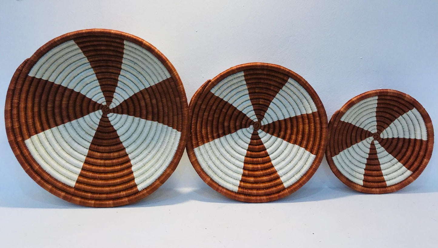 Deep brown fruit baskets/ Ebibbo